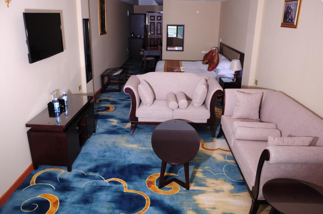 Hotel Triangle Mbarara Екстер'єр фото